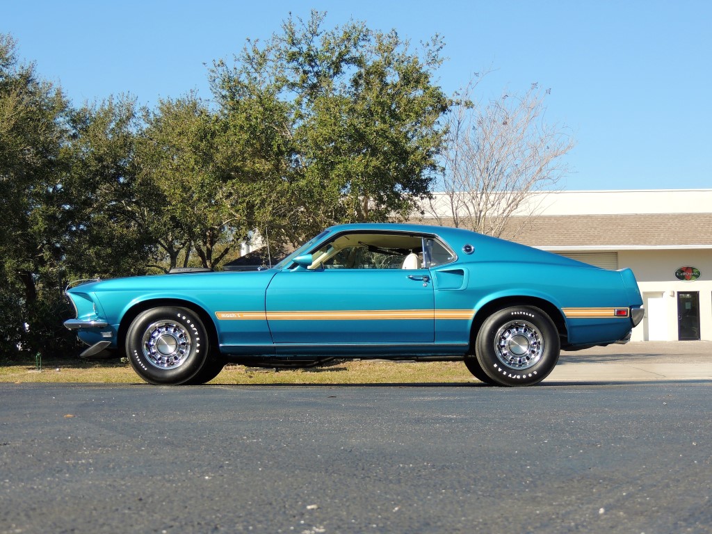 1969 Ford Mustang Mach 1 Fastback - Hollywood Wheels Auction Shows